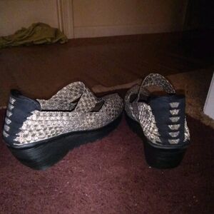 Bernie Mev. Lulia Jeans Casual Comfort Slip On Platform Wedge NEW 39 US 8.5 Gold